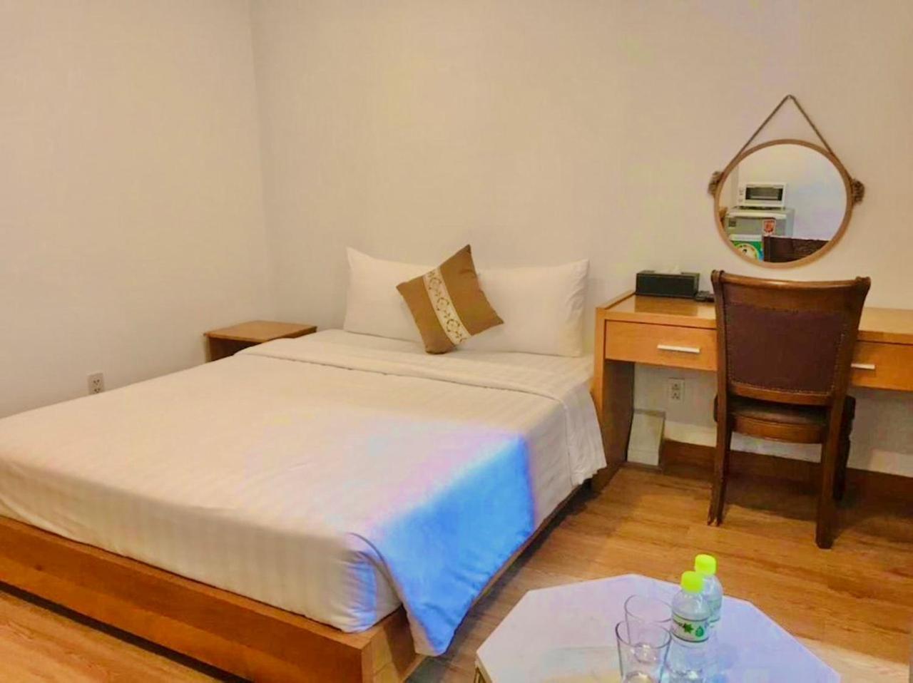 Simmi 5 Hotel & Apartment Ho Chi Minh-Byen Eksteriør billede